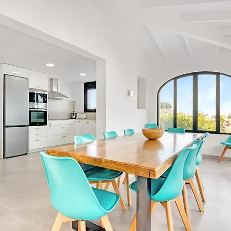 Papagayo Vila Denia